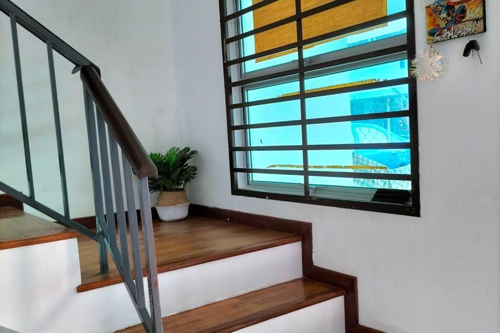 Iris 55 Corner Lot House Spacious Outdoor With Wi-Fi Johor Bahru Exterior photo