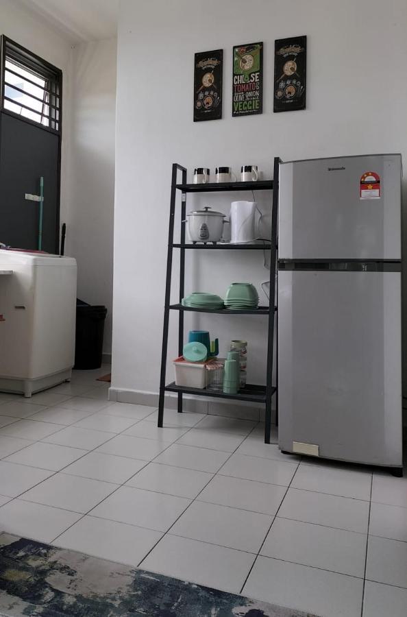 Iris 55 Corner Lot House Spacious Outdoor With Wi-Fi Johor Bahru Exterior photo