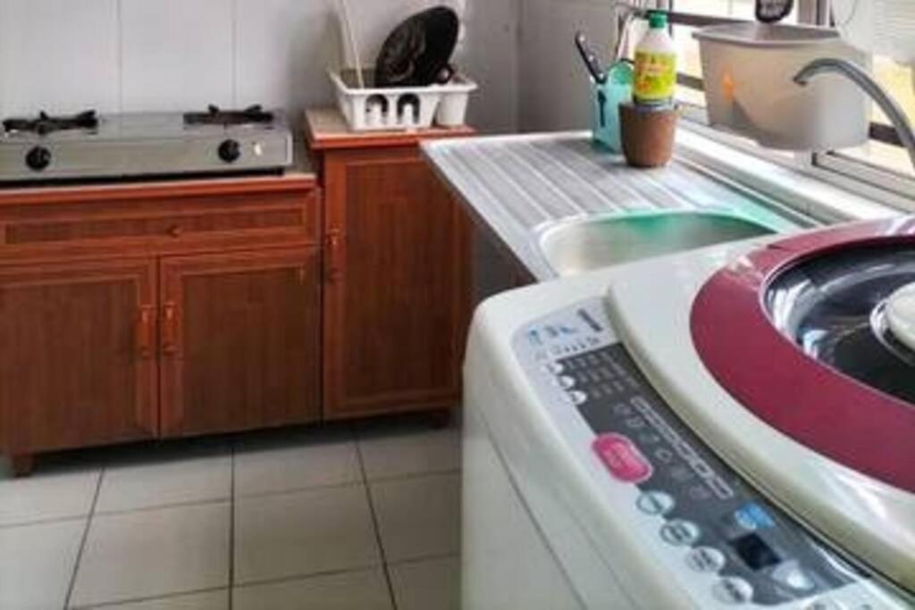Iris 55 Corner Lot House Spacious Outdoor With Wi-Fi Johor Bahru Exterior photo