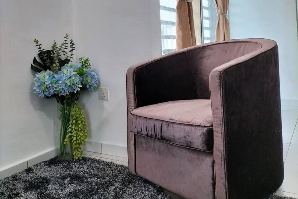 Iris 55 Corner Lot House Spacious Outdoor With Wi-Fi Johor Bahru Exterior photo